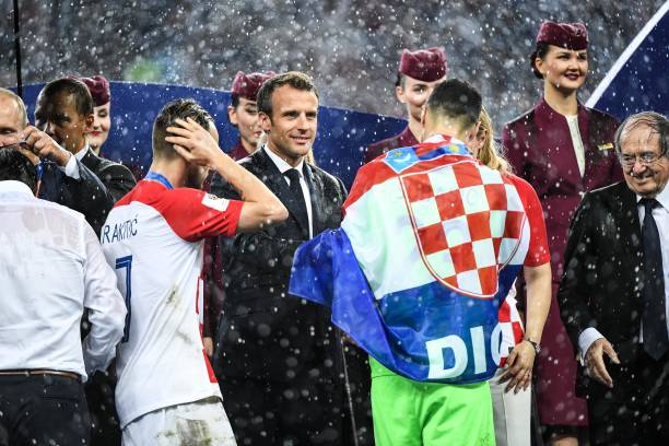 力挽狂澜 力挽狂澜